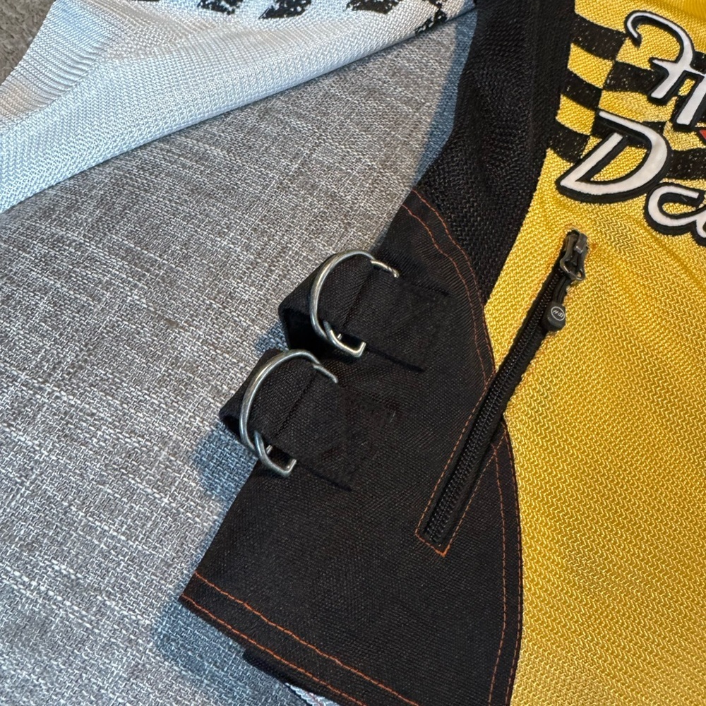 Polyester Jacket With Multilingual Label - image 5